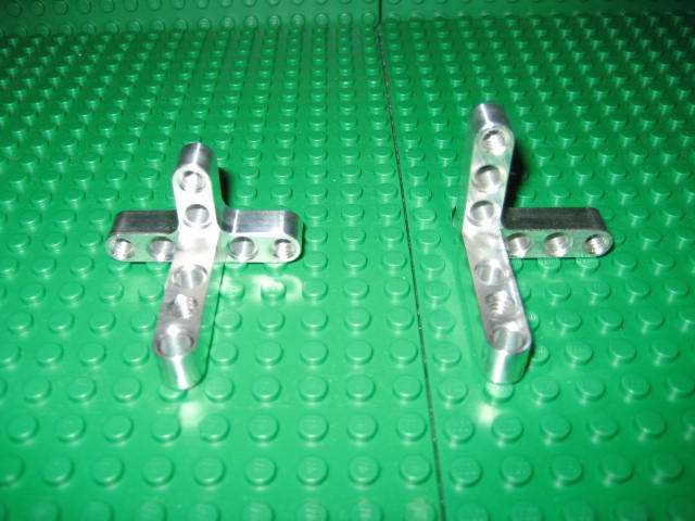 3D liftarm corner constructed using End threaded liftarm